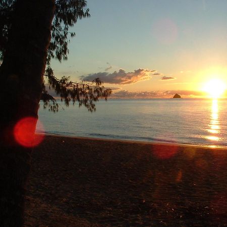 Marlin Waters Beachfront Apartments Palm Cove Exterior foto