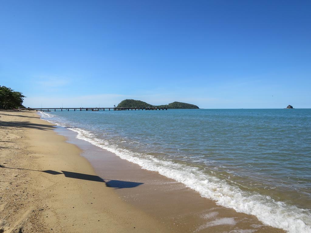 Marlin Waters Beachfront Apartments Palm Cove Exterior foto
